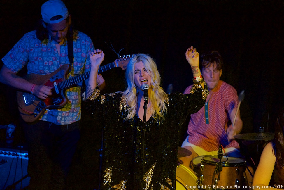 Thanks, Mississippi Studios, photo by John Alcala