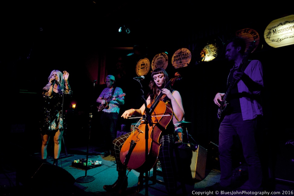 Thanks, Mississippi Studios, photo by John Alcala