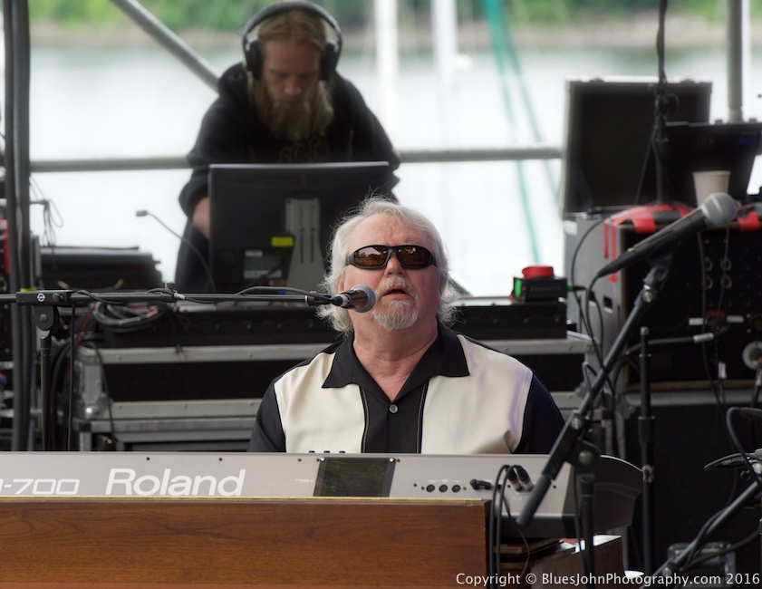 Waterfront Blues Festival, Tom McCall Waterfront Park, photo by John Alcala