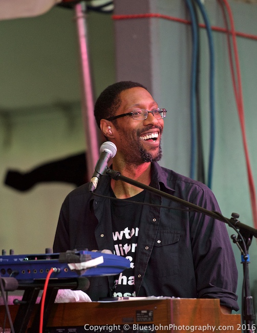 The Othership Connection, Tony Ozier, Cathedral Park Jazz Festival, photo by John Alcala