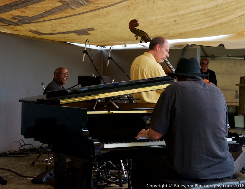Mel Brown, Cathedral Park Jazz Festival, photo by John Alcala