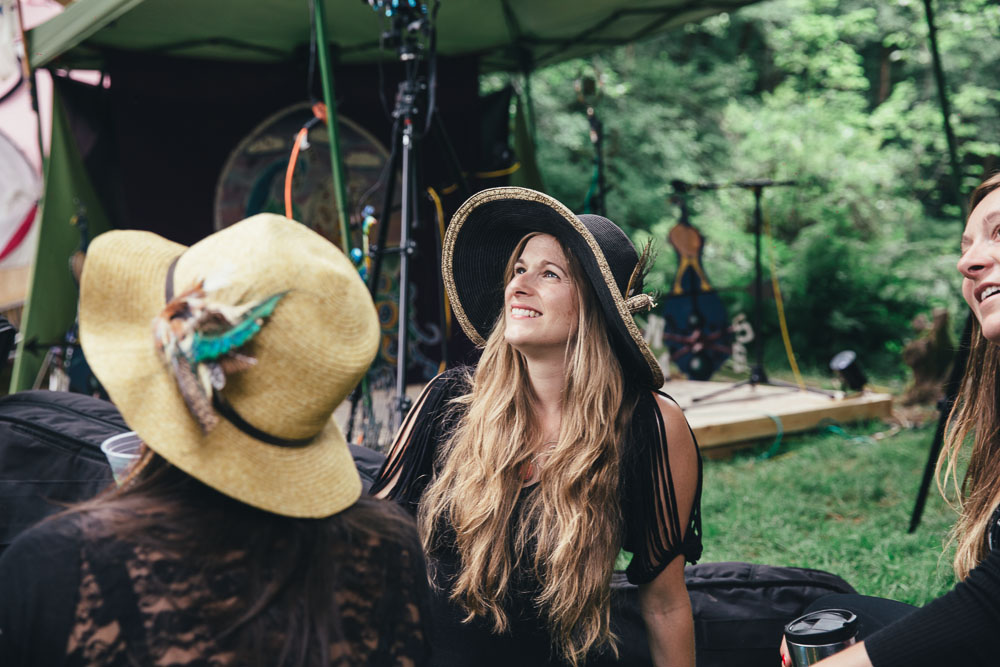 Shook Twins, Northwest String Summit, Horning's Hideout, photo by Jessie McCall