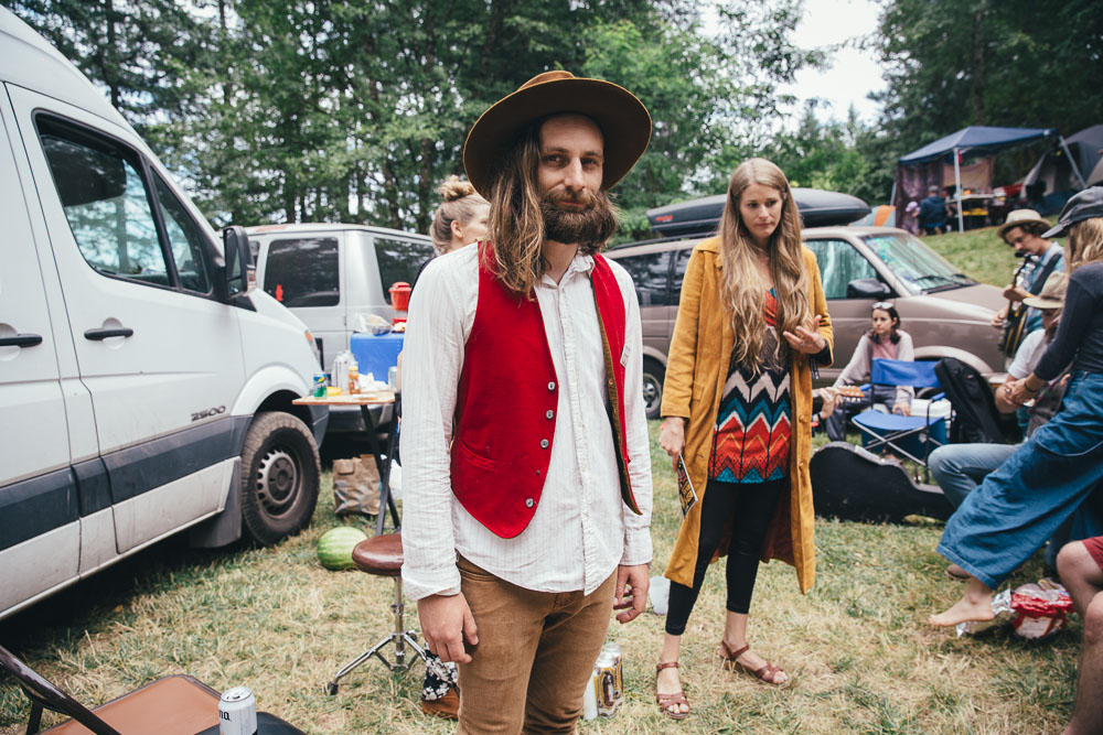 Shook Twins, Northwest String Summit, Horning's Hideout, photo by Jessie McCall