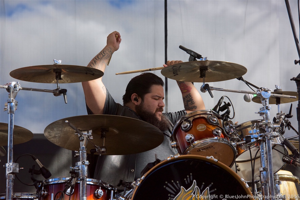 Los Lonely Boys, Clark County Fairgrounds, photo by John Alcala