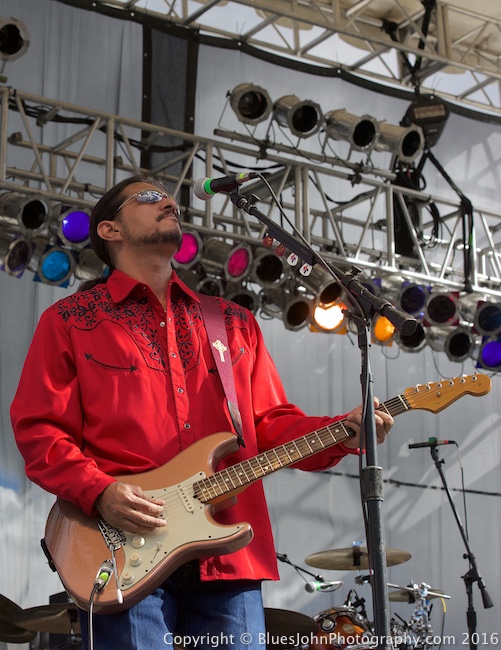 Los Lonely Boys, Clark County Fairgrounds, photo by John Alcala