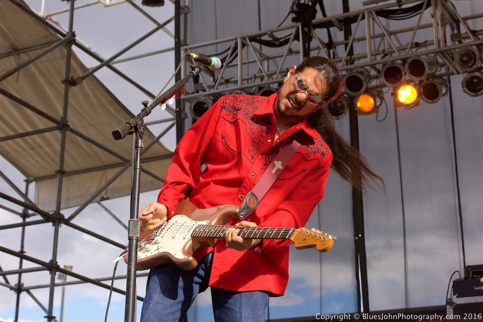Los Lonely Boys, Clark County Fairgrounds, photo by John Alcala