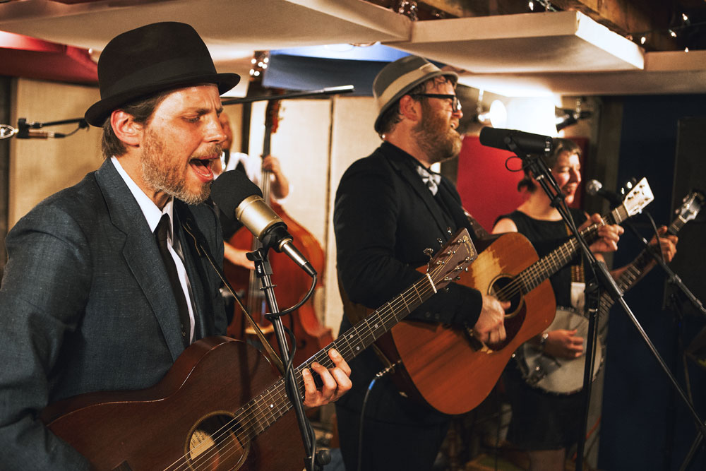 Alialujah Choir, Banana Stand Media