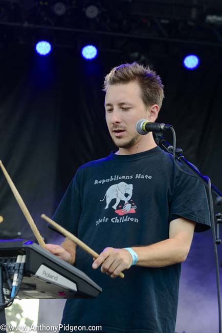 Bear Hands, 94.7 FM, photo by Anthony Pidgeon