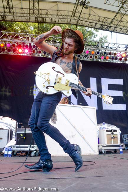 Zella Day, Edgefield Amphitheater, photo by Anthony Pidgeon