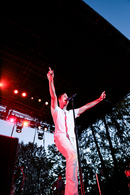 Fitz and the Tantrums, Oregon Zoo Amphitheatre, photo by Sydnie Kobza
