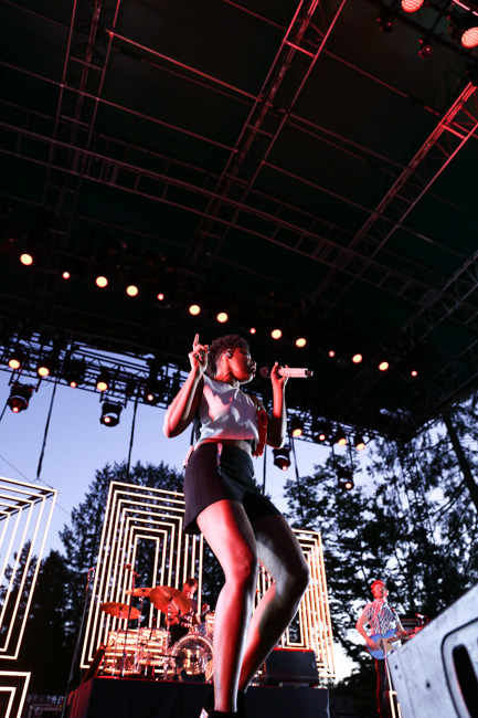 Fitz and the Tantrums, Oregon Zoo Amphitheatre, photo by Sydnie Kobza