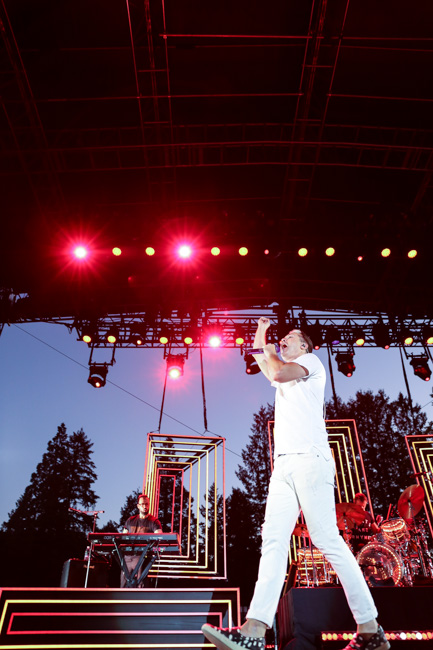 Fitz and the Tantrums, Oregon Zoo Amphitheatre, photo by Sydnie Kobza
