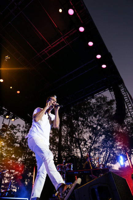 Fitz and the Tantrums, Oregon Zoo Amphitheatre, photo by Sydnie Kobza