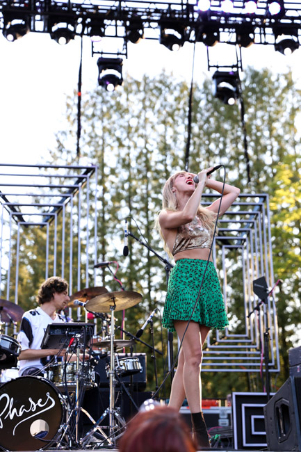 Phases, Oregon Zoo Amphitheatre, photo by Sydnie Kobza