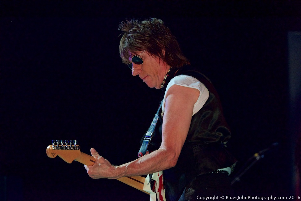 Jeff Beck, Maryhill Winery & Amphitheater, photo by John Alcala