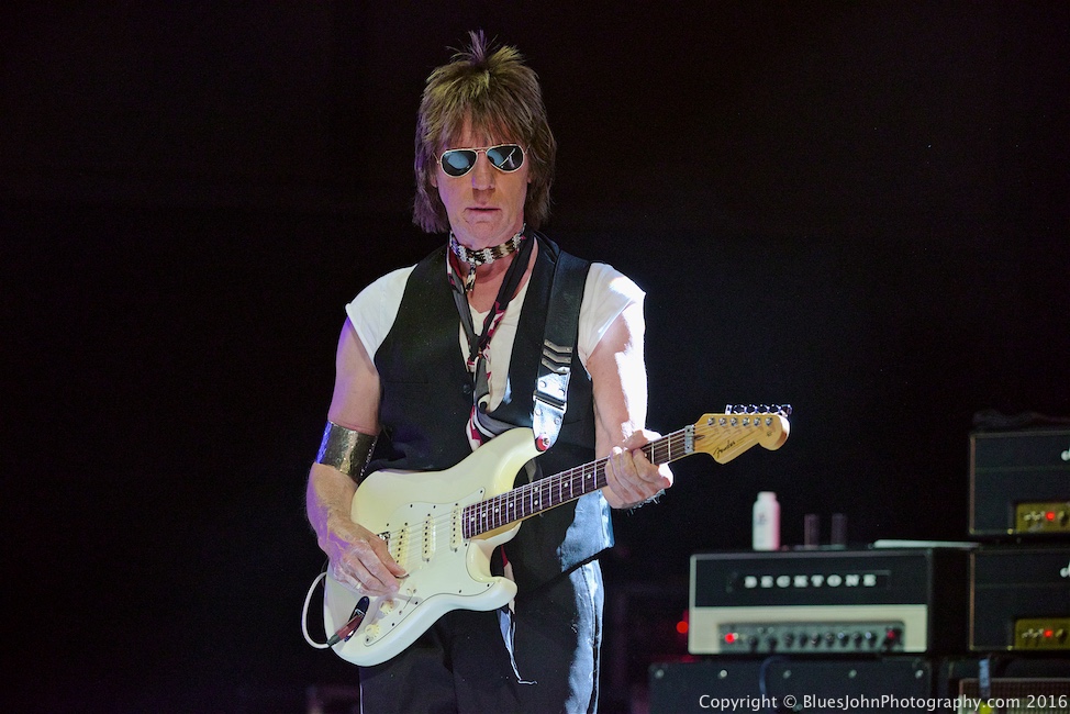 Jeff Beck, Maryhill Winery & Amphitheater, photo by John Alcala