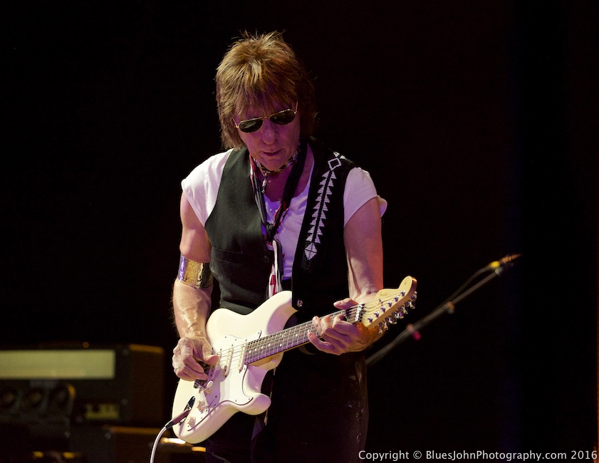 Jeff Beck, Maryhill Winery & Amphitheater, photo by John Alcala
