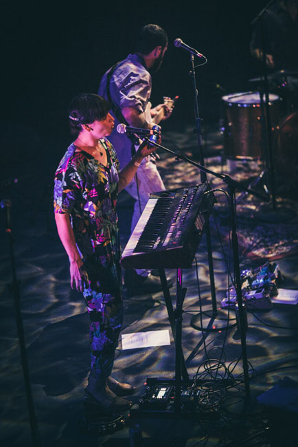 Y La Bamba, Revolution Hall, photo by Tojo Andrianarivo