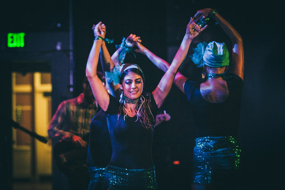 Y La Bamba, Revolution Hall, photo by Tojo Andrianarivo