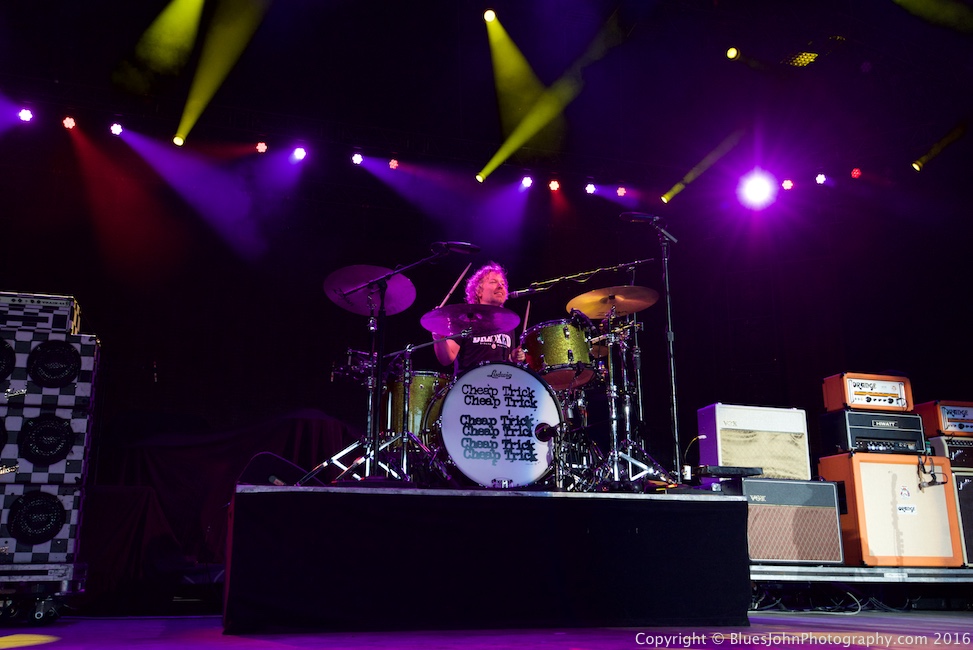 Cheap Trick, Sunlight Supply Amphitheater, photo by John Alcala