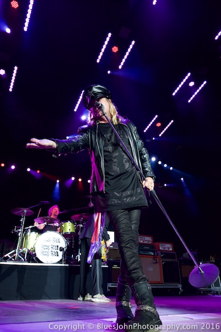 Cheap Trick, Sunlight Supply Amphitheater, photo by John Alcala