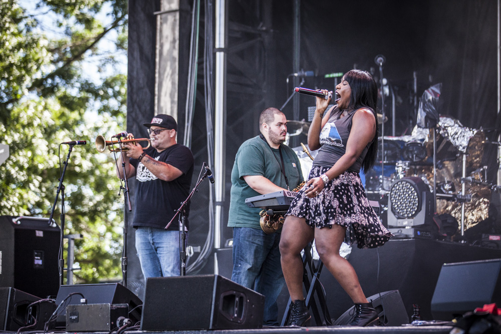 Liv Warfield, Farnell Newton, Project Pabst, MusicfestNW, Tom McCall Waterfront Park, photo by Sam Gehrke
