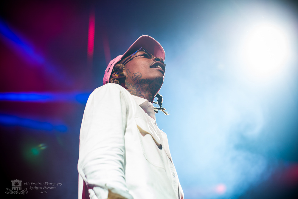 Wiz Khalifa, Sunlight Supply Amphitheater, photo by Alyssa Herrman