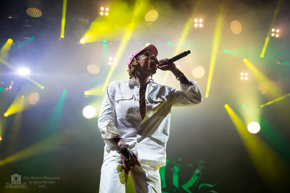 Wiz Khalifa, Sunlight Supply Amphitheater, photo by Alyssa Herrman