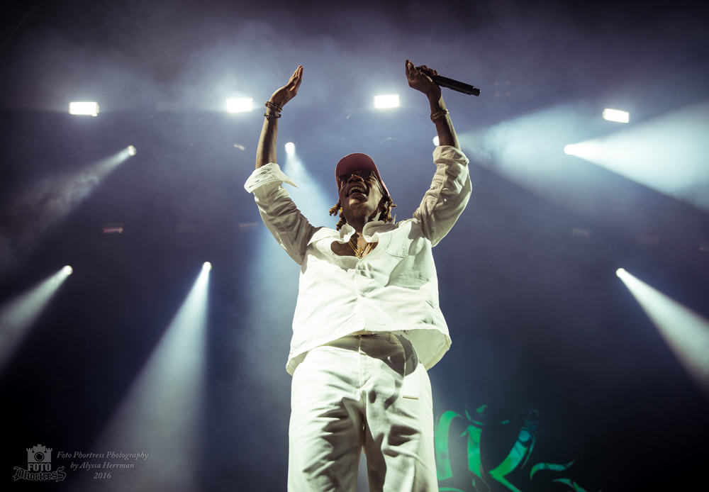 Wiz Khalifa, Sunlight Supply Amphitheater, photo by Alyssa Herrman