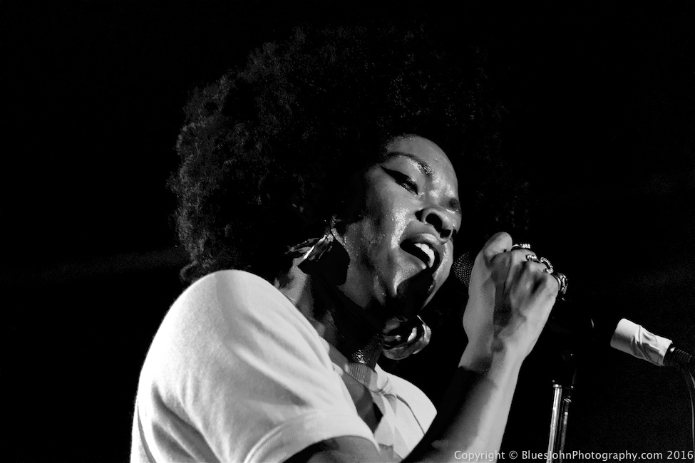Nikki Hill, Dante's, photo by John Alcala