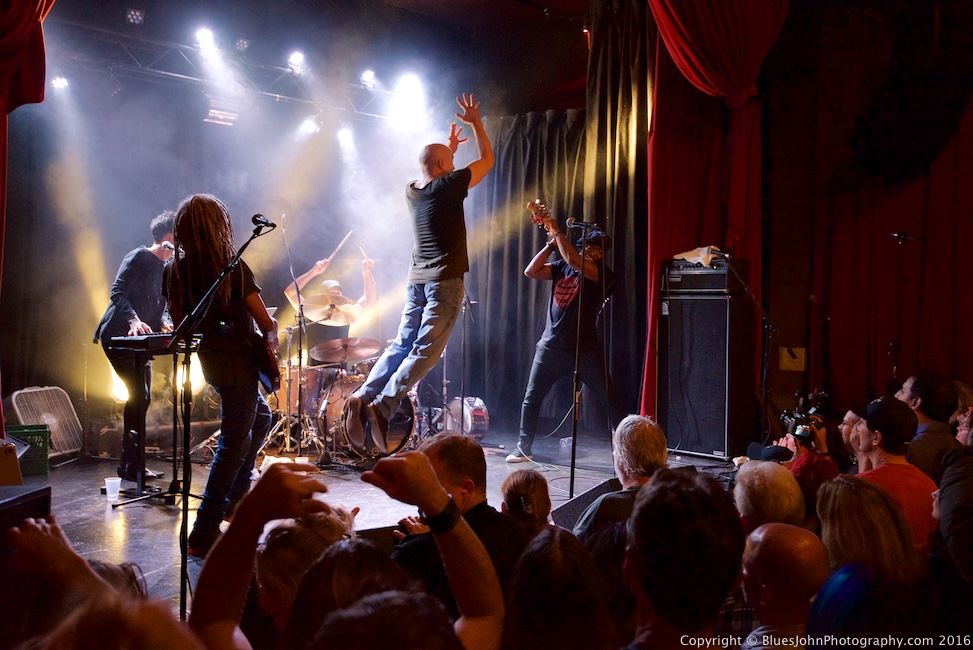 Dan Reed Network, Star Theater, photo by John Alcala