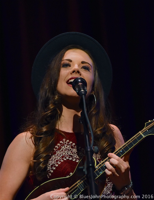 Sierra Hull, Alberta Rose Theatre, photo by John Alcala