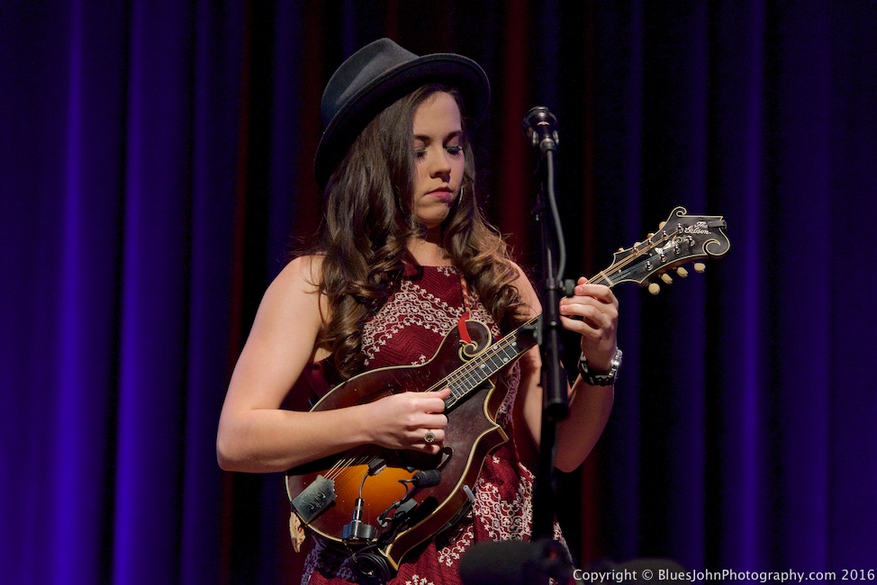 Sierra Hull, Alberta Rose Theatre, photo by John Alcala
