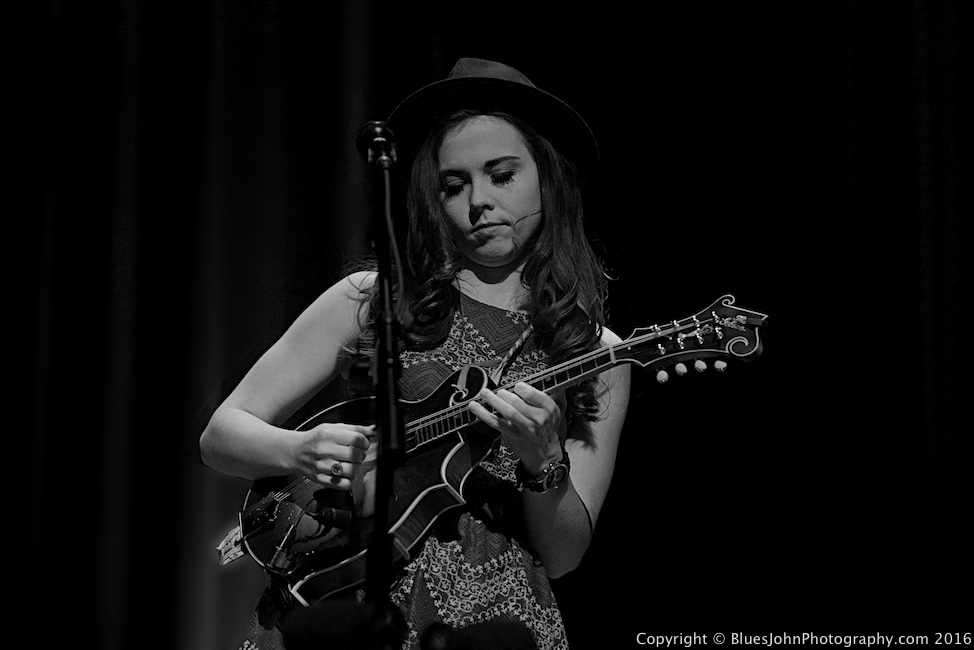 Sierra Hull, Alberta Rose Theatre, photo by John Alcala