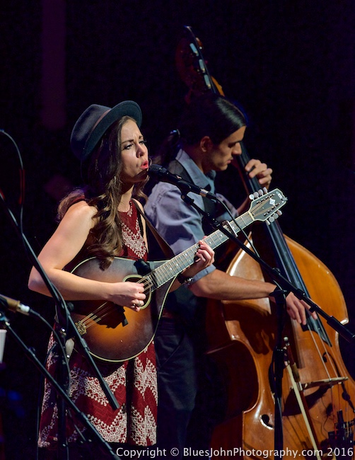Sierra Hull, Alberta Rose Theatre, photo by John Alcala