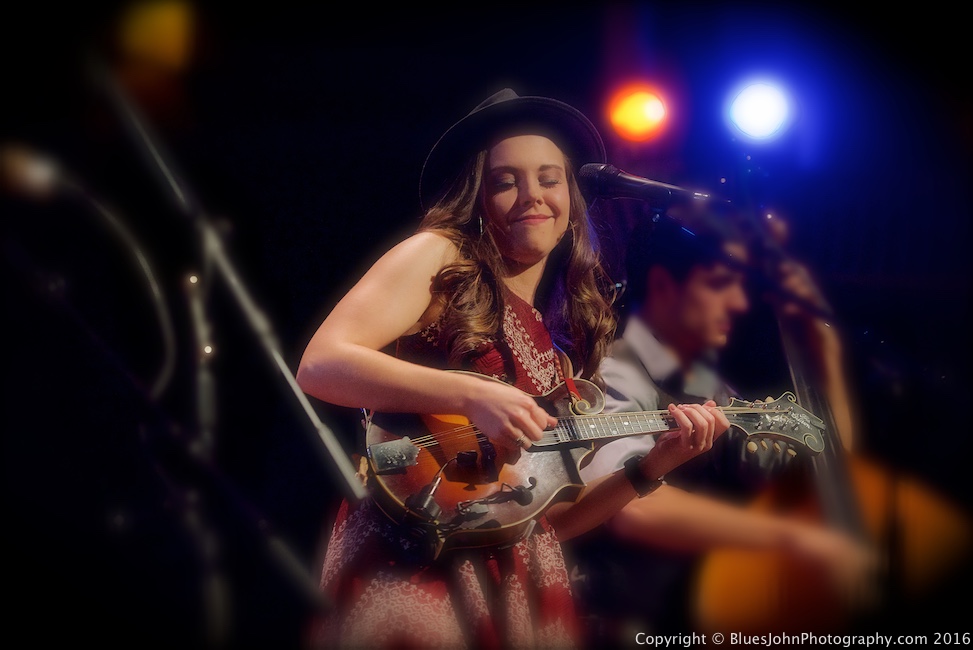 Sierra Hull, Alberta Rose Theatre, photo by John Alcala