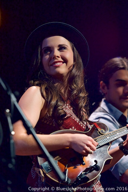 Sierra Hull, Alberta Rose Theatre, photo by John Alcala
