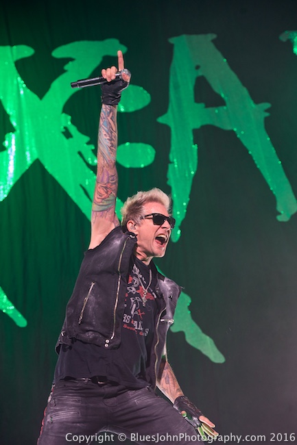 Sixx:A.M., Moda Center, photo by John Alcala