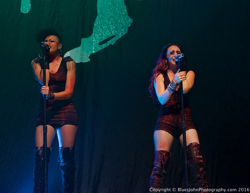 Sixx:A.M., Moda Center, photo by John Alcala