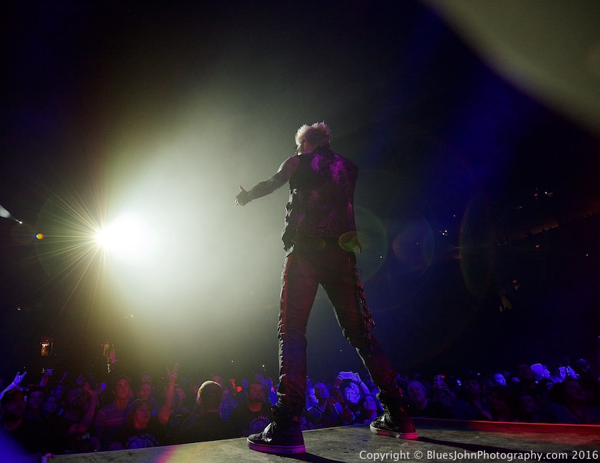Sixx:A.M., Moda Center, photo by John Alcala