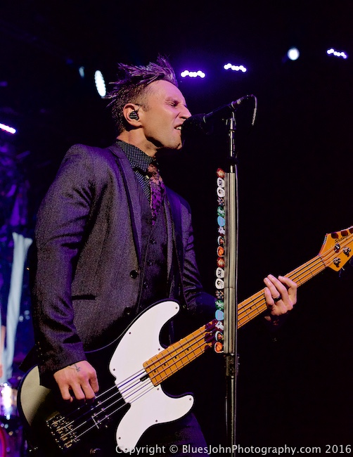 Shinedown, Moda Center, photo by John Alcala