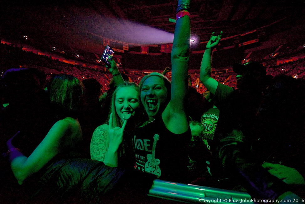 Shinedown, Moda Center, photo by John Alcala