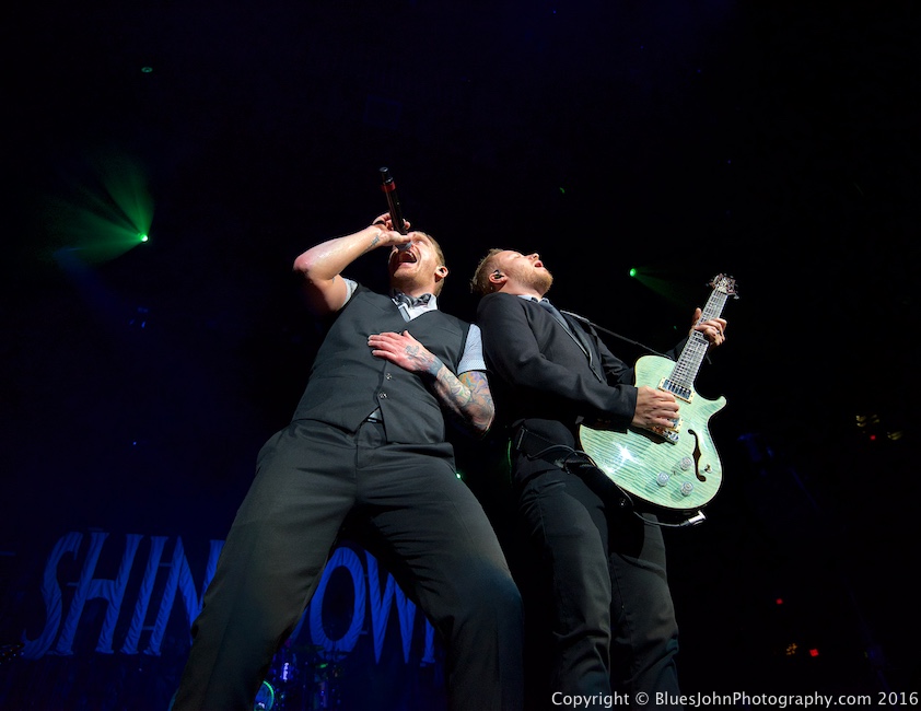 Shinedown, Moda Center, photo by John Alcala