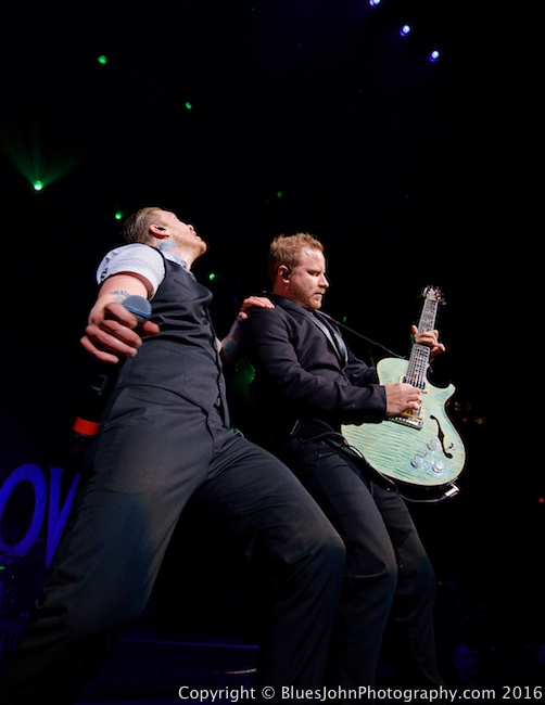 Shinedown, Moda Center, photo by John Alcala