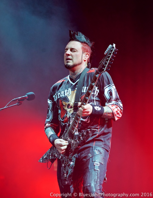 Five Finger Death Punch, Moda Center, photo by John Alcala