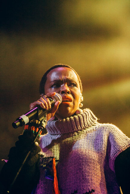 Lauryn Hill, Keller Auditorium, Portland'5 Centers for the Arts, photo by Tojo Andrianarivo