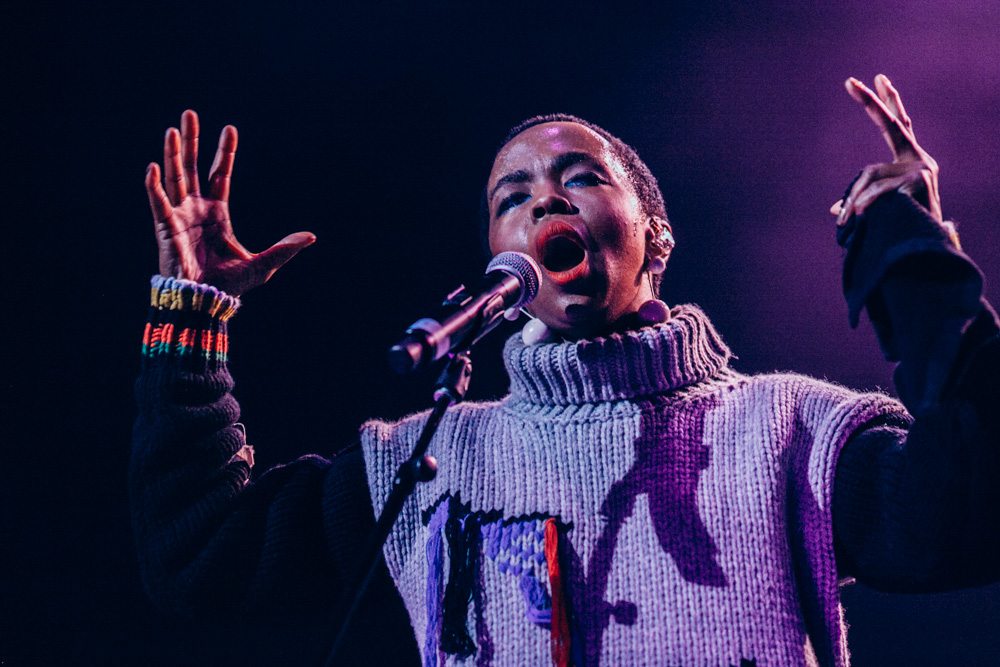 Lauryn Hill, Keller Auditorium, Portland'5 Centers for the Arts, photo by Tojo Andrianarivo