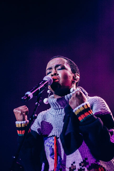 Lauryn Hill, Keller Auditorium, Portland'5 Centers for the Arts, photo by Tojo Andrianarivo