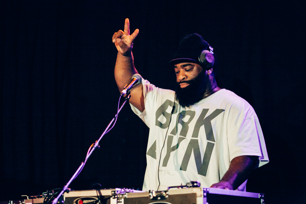 Vursatyl, Star Theater, photo by Tojo Andrianarivo