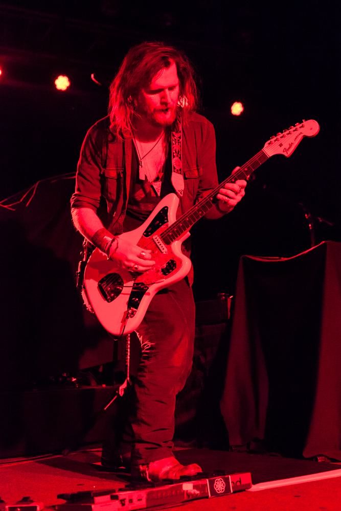 Twin Limb, Roseland Theater, photo by Blake Sourisseau